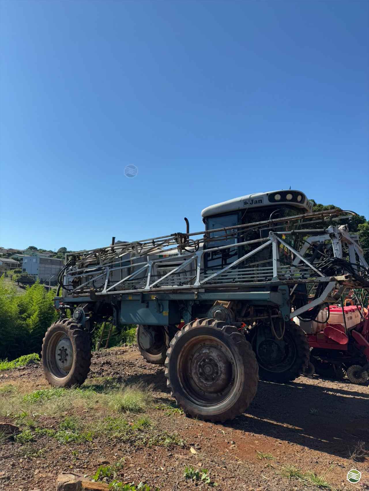 PULVERIZADOR JAN POWER JET 2500 Tração 4x4 Polotech - Stara ERECHIM RIO GRANDE DO SUL RS
